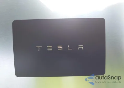 2018 Tesla Model 3 Long Range/Mid Range из США, поврежденный, VIN 5YJ3E1EA2JF011381